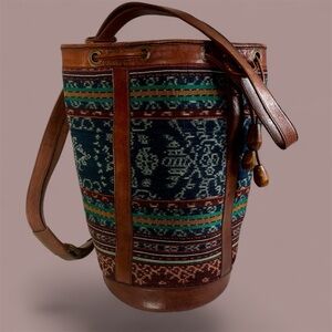 Vintage Bativa Leather & Tapestry Bucket Bag Southwestern Boho 90s Drawstring